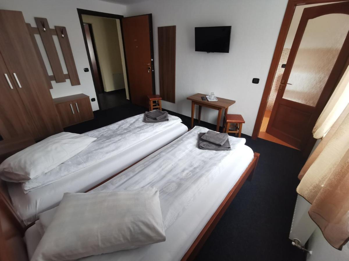 Cabana Cascada Cailor Hotel Borsa  Ngoại thất bức ảnh